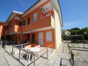 Enjoy our villa with private garden in Rosolina